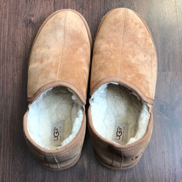 UGG Other - UGG slipper - men’s size 11